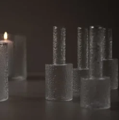 Airy vase