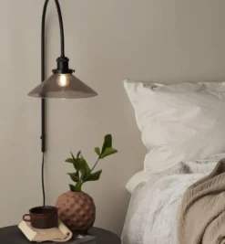 August Vegglampe