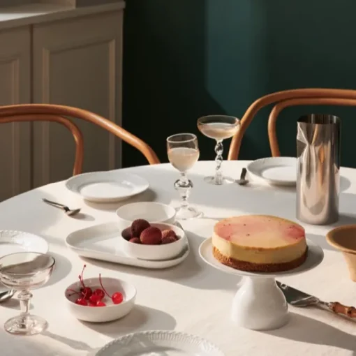 Hvit riflet -Fat på fot