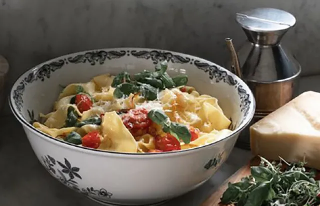 Ostindia Salatbolle 2,4 L – sort