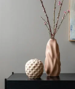Seedpod  Vase 14 cm Walnut