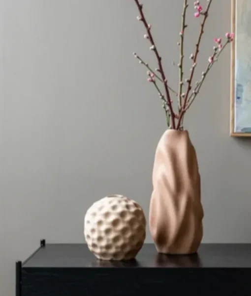 Seedpod  Vase 14 cm Walnut